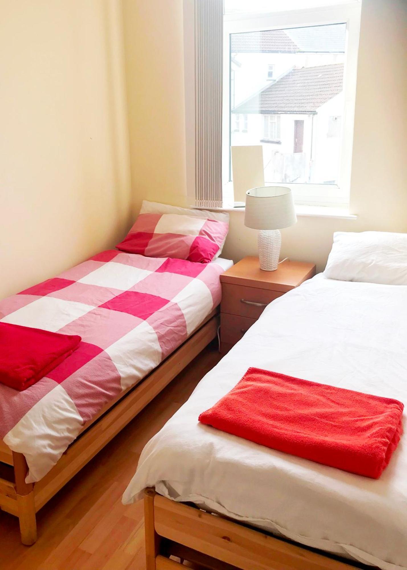 1 Fitzhamon Embankment Apartments Opposite Principality Stadium - Long Stay Offer 카디프 외부 사진