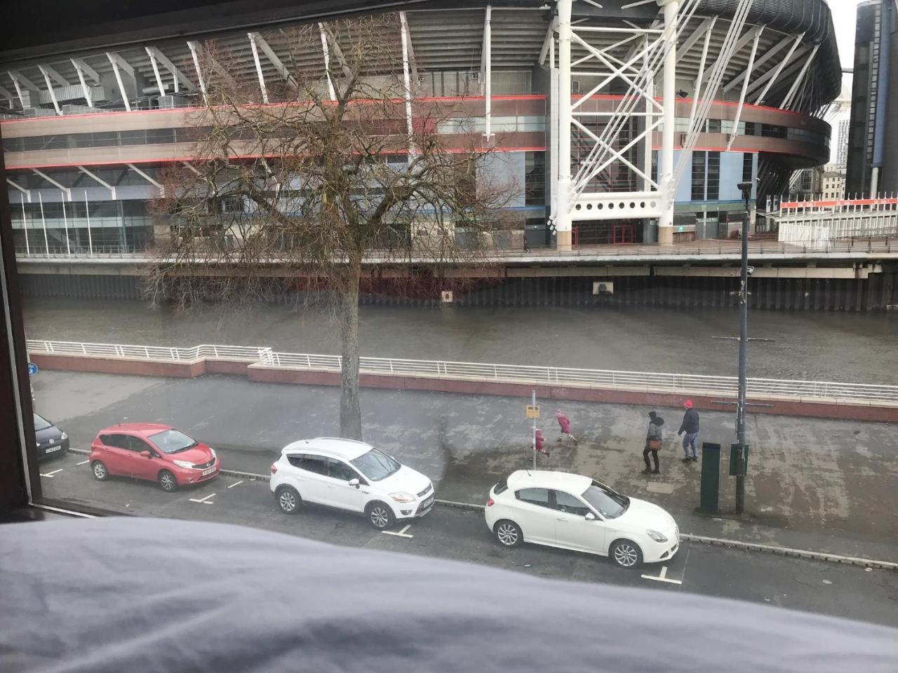 1 Fitzhamon Embankment Apartments Opposite Principality Stadium - Long Stay Offer 카디프 외부 사진
